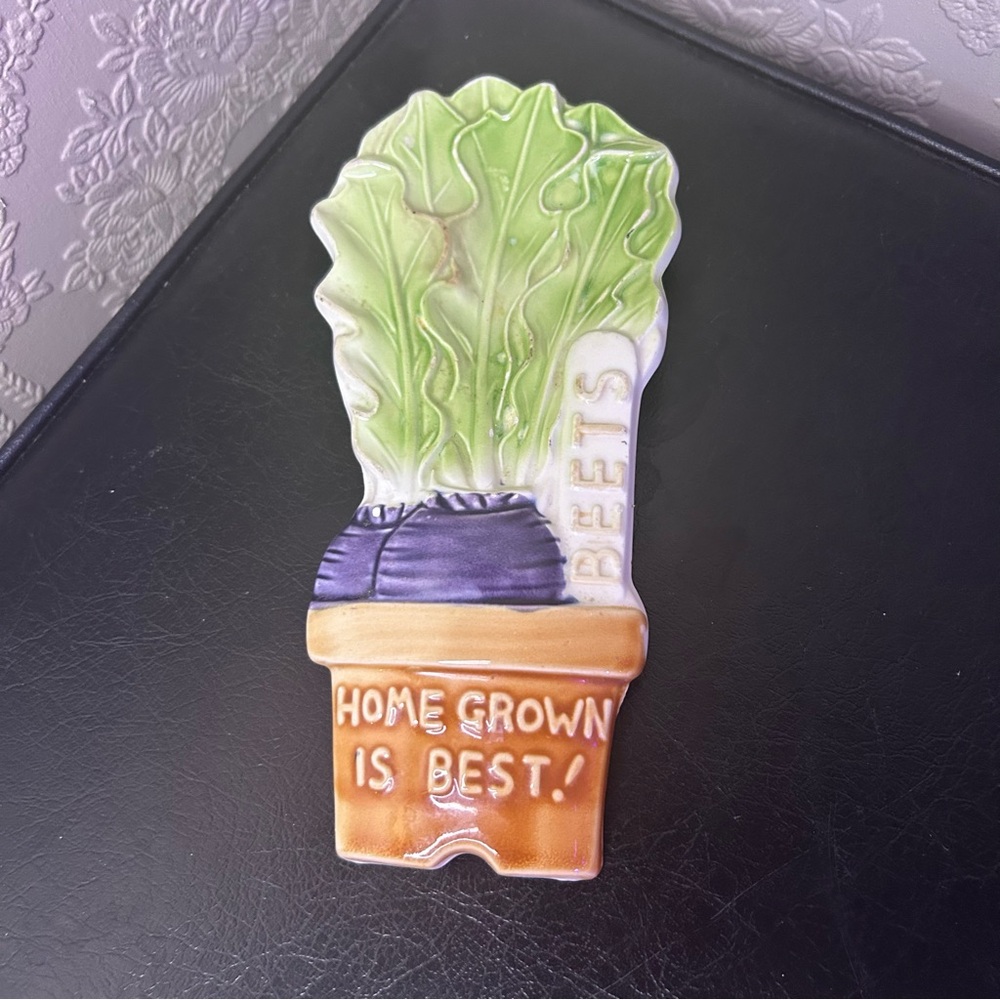 Vintage spoon rest - beets home grown is best